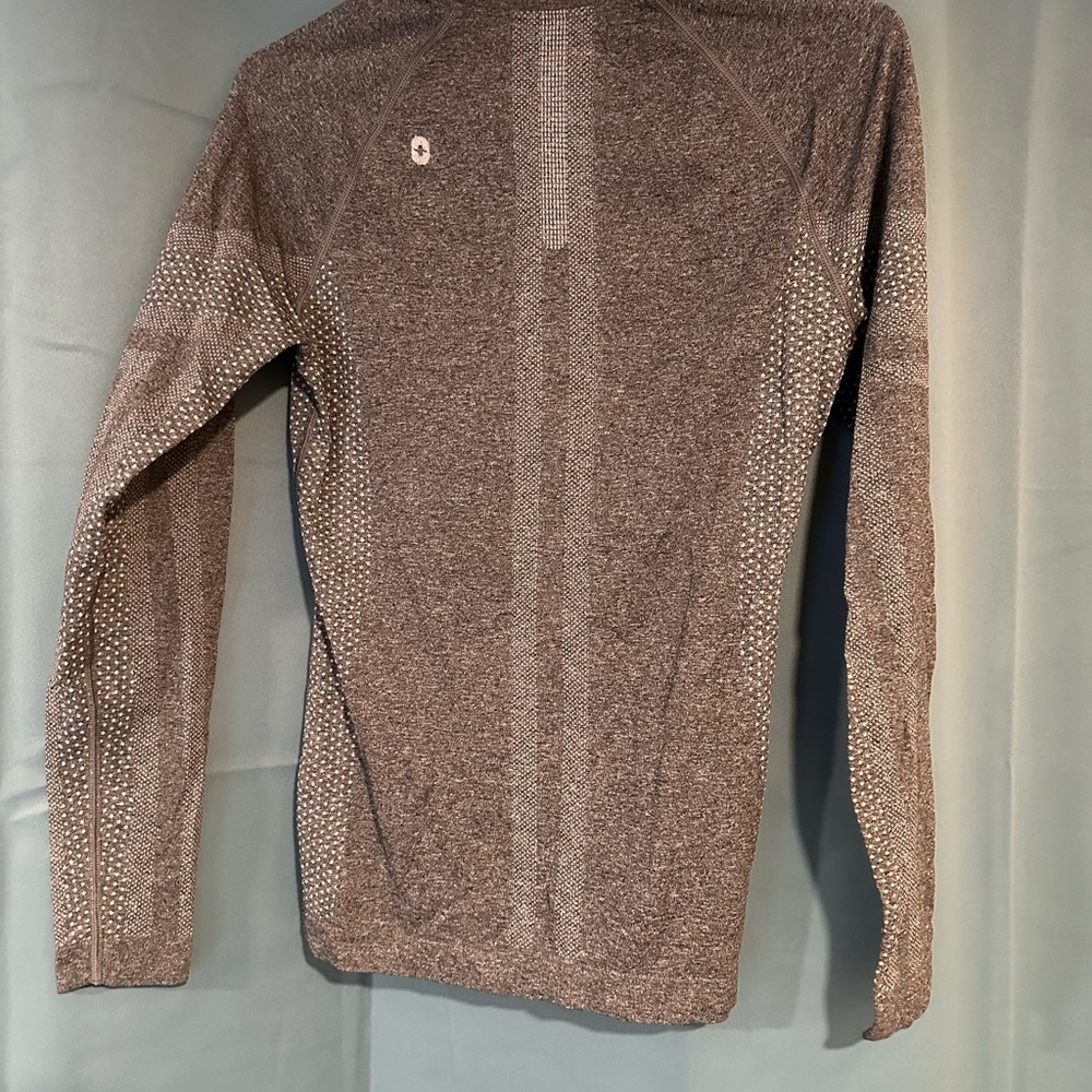Set of 4 Figs Black and Grey Underscrub Longsleeve Shirts - Picture 3 of 13